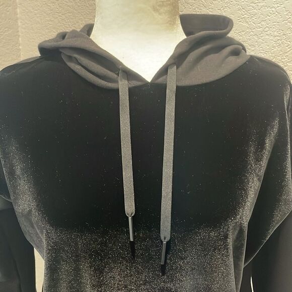 Beyond Yoga Black Shine On Velvet Front Hoodie Size Medium - Picture 4 of 9
